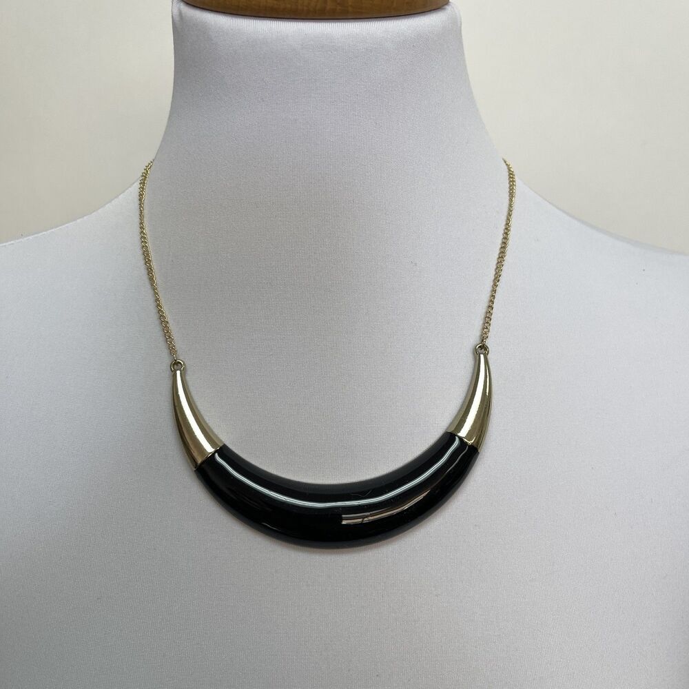 Women's Necklace Crescent Half Moon Black Gold-tone NWOT